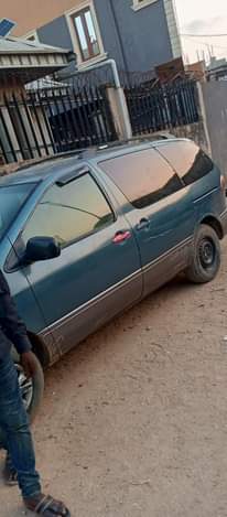 A picture of Toyota sienna