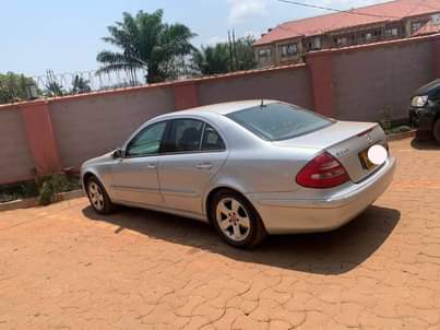 A picture of Mercedes Benz E240