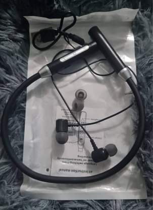 A picture of NECKSET BRAND NEW