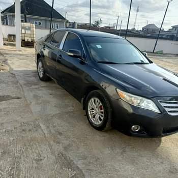 A picture of Toyota Camry mussle 08