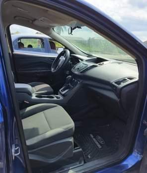 A picture of Takas Motors 07060931241 DISTRESS SALES FORD ESCAPE 014 Model Keyless