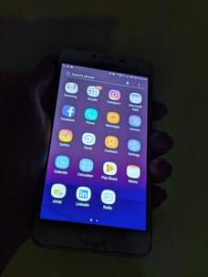 A picture of Samsung c7