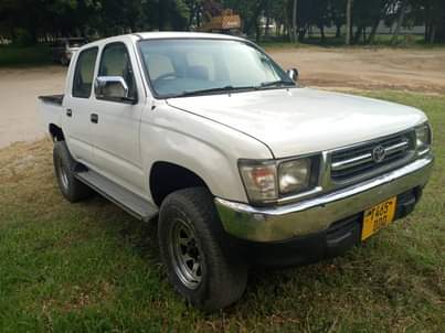 A picture of TOYOTA HILUX
