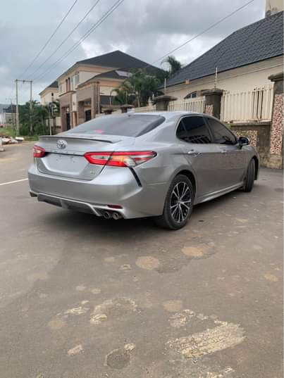 A picture of 2019 CAMRY SE 08162815326
