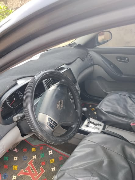 A picture of Hyundai elentra 2010 model