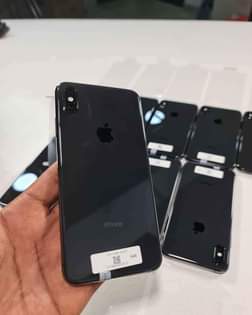 A picture of iPhone x in pristine condition