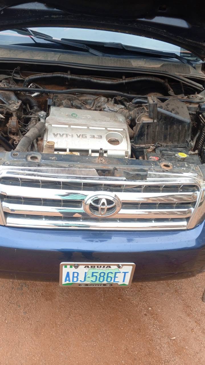 A picture of Neatly used Toyota Highlander with verything intact going for 4