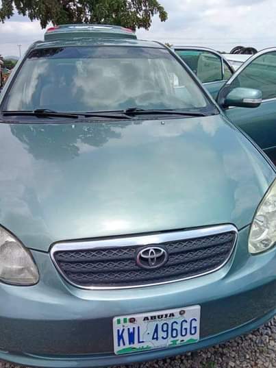 A picture of 2004 Toyota Corolla Additional features performance