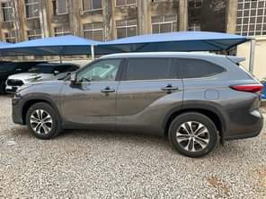 A picture of 2022 Toyota Highlighter XLE Sport with duty price 49 5M