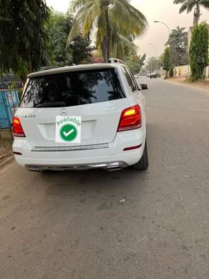 A picture of Belgium standard 2014 Mercedes Benz GLK350 fullest options price 14m