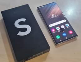 A picture of 40 DISCOUNT SAMSUNG S22 ULTRA 5G STORAGE 512GB RAM 12GB