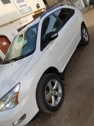 A picture of Lexus Rx 350