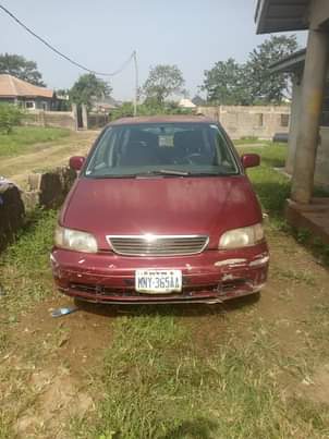 A picture of Honda Shuttle 2001