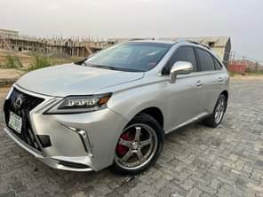 A picture of OMG This is fully loaded lexus rx350 2011 fully facelifts