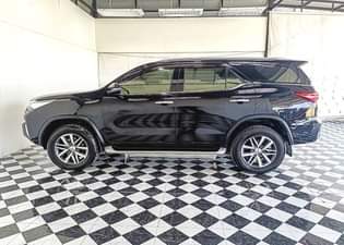 A picture of 2019 TOYOTA FORTUNER 4WD