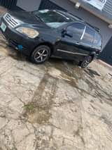 A picture of Clean Toyota verzo buy and traveling clean in and out