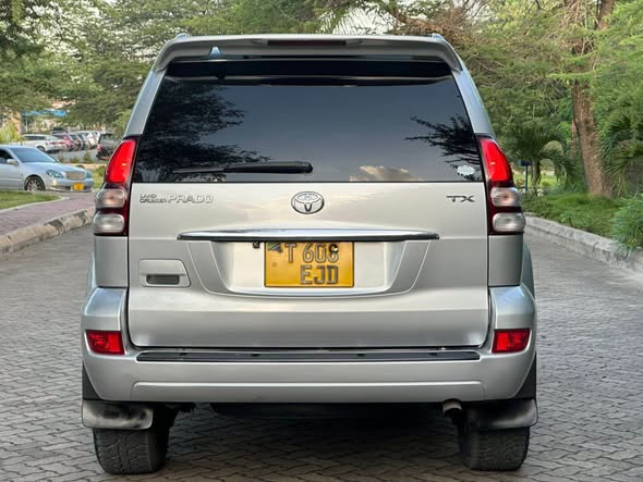 A picture of TOYOTA LANDCRUISER PRADO TX EJD PRICE 68M 0765242424 Call WhatsApp