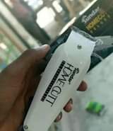 A picture of Mashine ya kunyolea nywele ya umeme mpya kabisa zipo Dukani