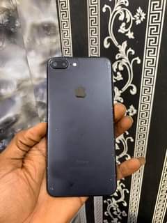 A picture of iPhone 7plus 32gb