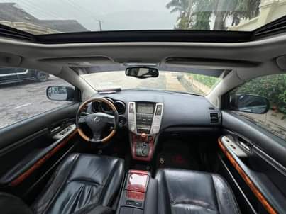 A picture of Neatly Used 2006 Lexus RX330 Full Option