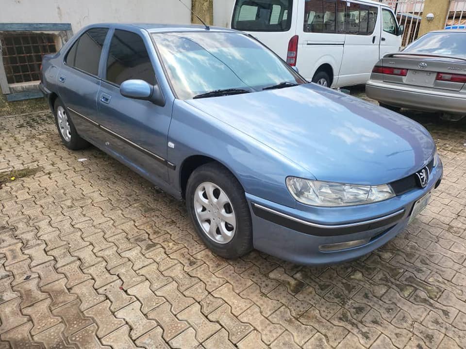 A picture of PEUGEOT 406