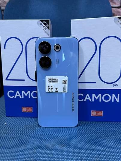 A picture of CAMON 20 PRO TECNO AVAILABLE AT 400000