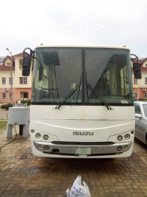 A picture of Isuzu Classic Bus.