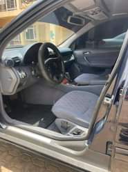 A picture of Neatly used 4pugs Mercedes Benz c200 04 05 model Location