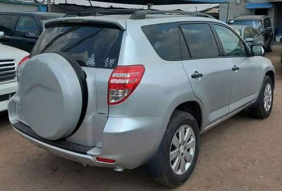 A picture of TOKUNBO TOYOTA RAV4 YEAR MODEL 2007 TRANSMISSION AUTOMATIC CONDITION BUY