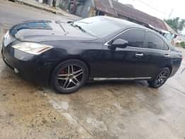A picture of 2009 Lexus Es 350 Silent Engine Smooth gear transmission AC