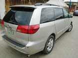 A picture of 2004 Toyota sienna
