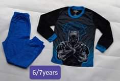 A picture of Second hand kids pajamas