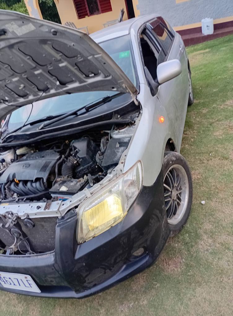 toyota fielder