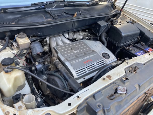 A picture of 1997 Toyota Harrier