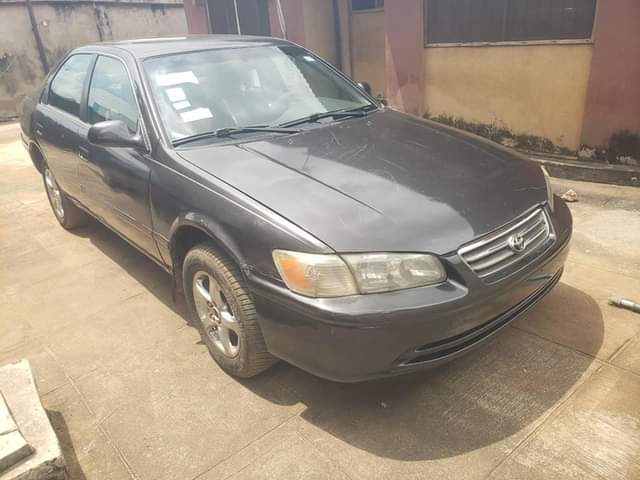A picture of Reg. 2002 Toyota Camry. Call 08068938140
