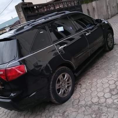 A picture of SUPER HEALTHY ACURA MDX 2009