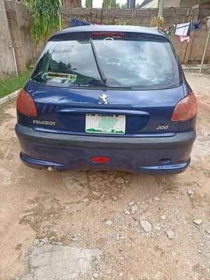 A picture of Peugeot 206 Automatic