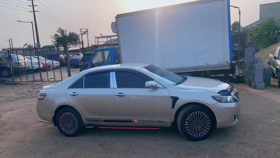 A picture of Over sharp 2009 Camry in market
