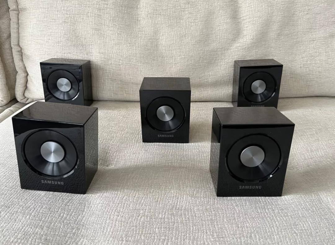 A picture of Samsung home theater system 5.1
