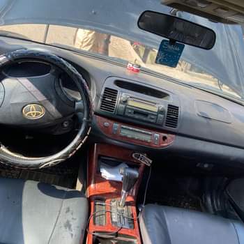 A picture of Toyota Camry Xle v6 2005 Model