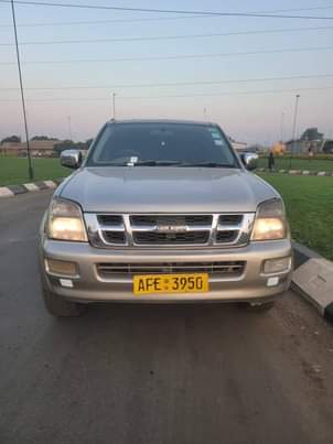 classifieds/cars isuzu