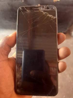 A picture of Google pixel 3a 80000 0718130973