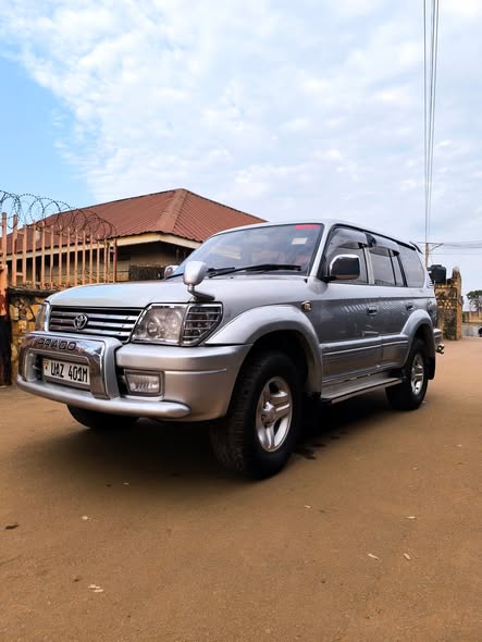 A picture of TZ Prado 1kz diesel engine at 32m 0757229773 it s
