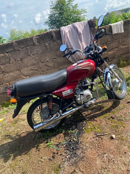A picture of Bajaj Boxer 5month Used Available For Sell