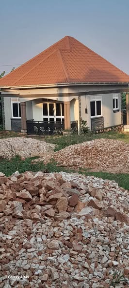 A picture of Beautiful house on quick sale located at matugga Kiggogwa town
