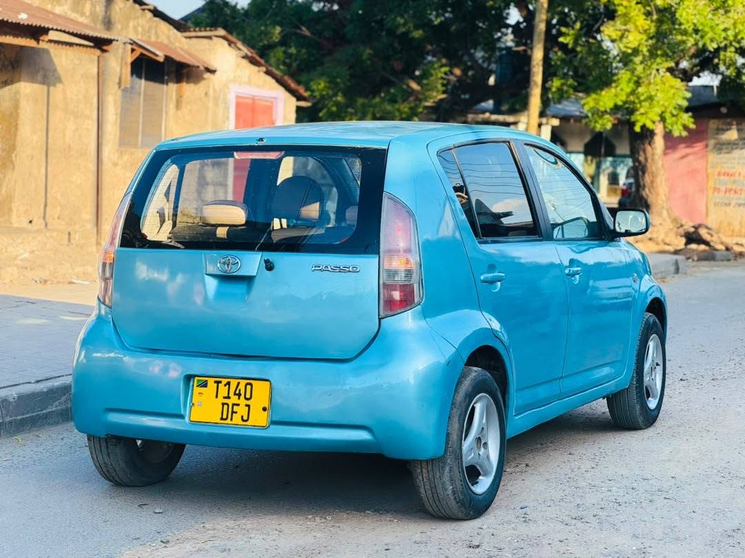 A picture of TOYOTA PASSO Engine 1kr 990cc Full A C Full Documents