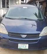 A picture of 2005 Toyota Sienna