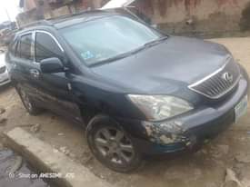 A picture of 2004 LEXUS RX330 BASIC OPTION