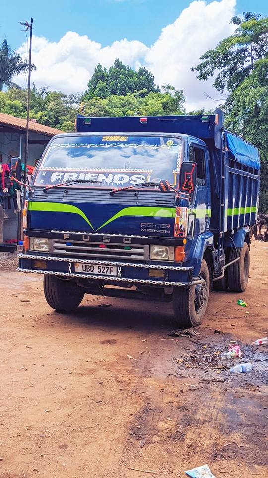 A picture of Mitsubishi Fuso fighter mignon Dumper Contact 0700500502