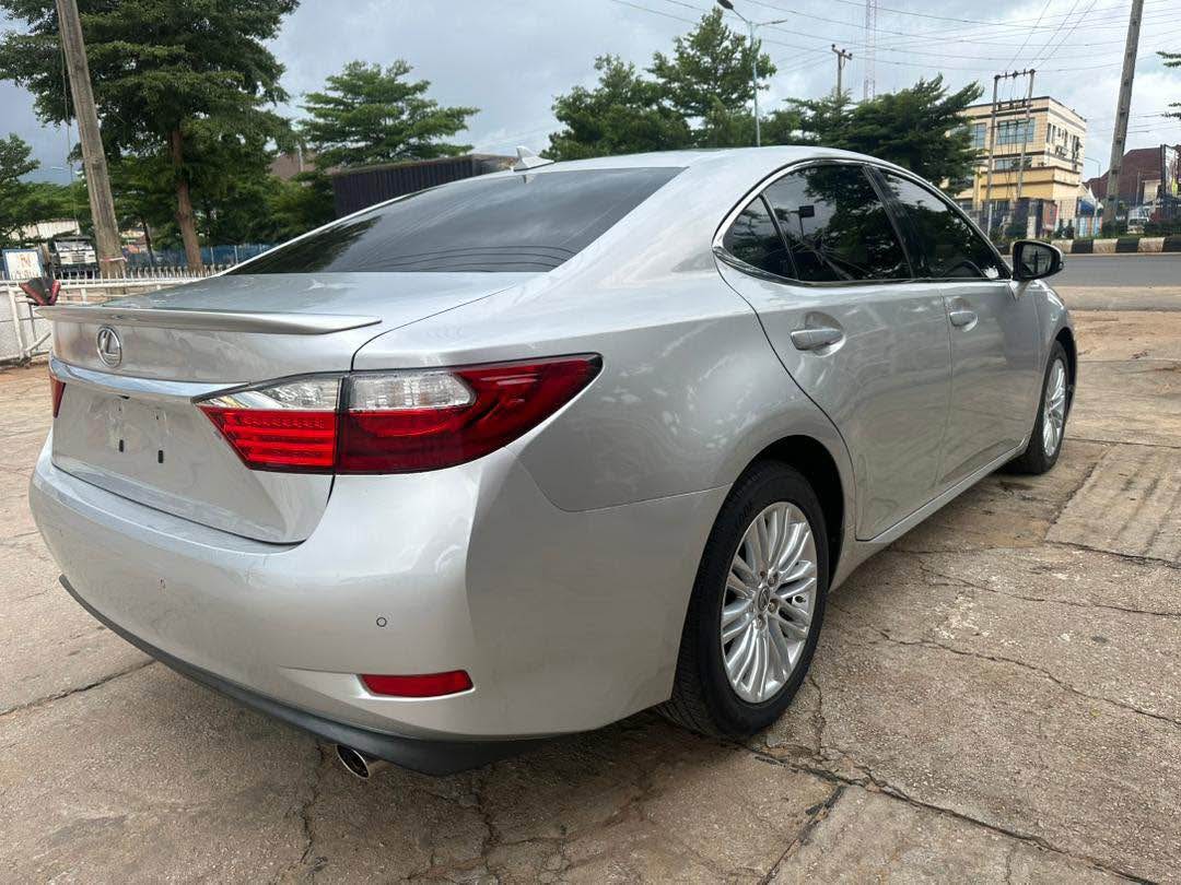A picture of 2014 Lexus Es 350